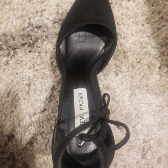 Pumps - Picture 3 of 6